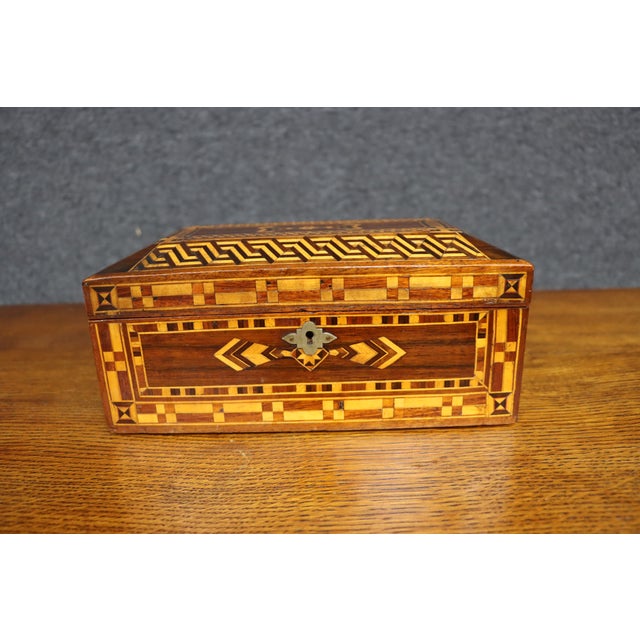 Victorian Marquetry Jewelry Box in Mahogany, Rosewood & Satinwood For Sale - Image 4 of 13