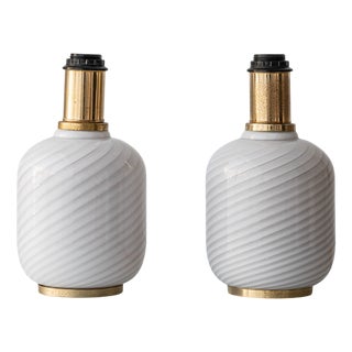 Vintage Murano Glass Opaline Spiral Table Lamps with Dual Illumination from Vetri Murano, 1960s, Set of 2 For Sale
