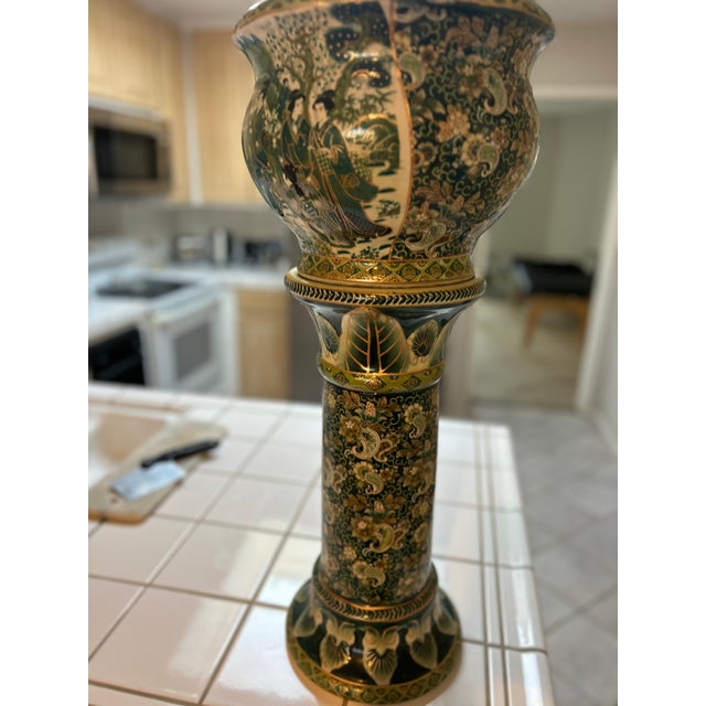 Early 20th Century Chinese Planter and Pedestal For Sale In Sacramento - Image 6 of 7
