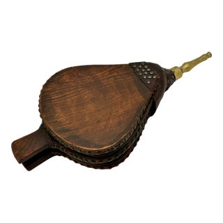 Outstanding Large 1890s Antique Hand Made English Yew Wood & Brass "Double Lung" Fireplace Bellows - 24 Inches Long For Sale