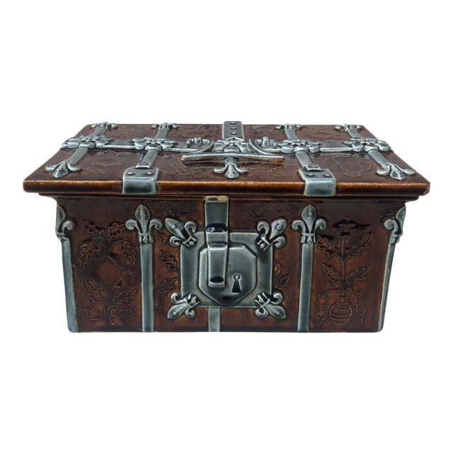 19th Century Majolica Jewel Box Choisy Le Roi For Sale