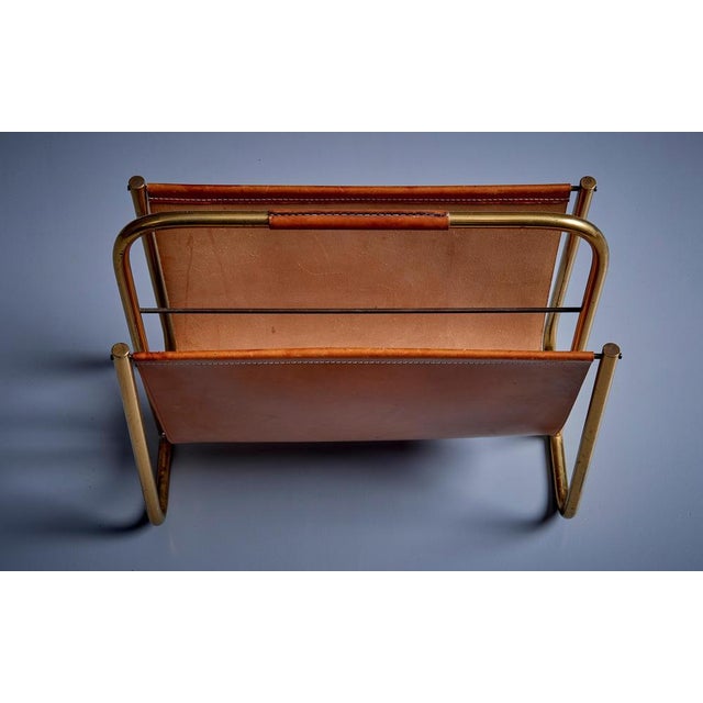 Metal Magazine Rack in Brass Brown Cognac Leather attributed to Carl Auböck, 1950s For Sale - Image 7 of 9