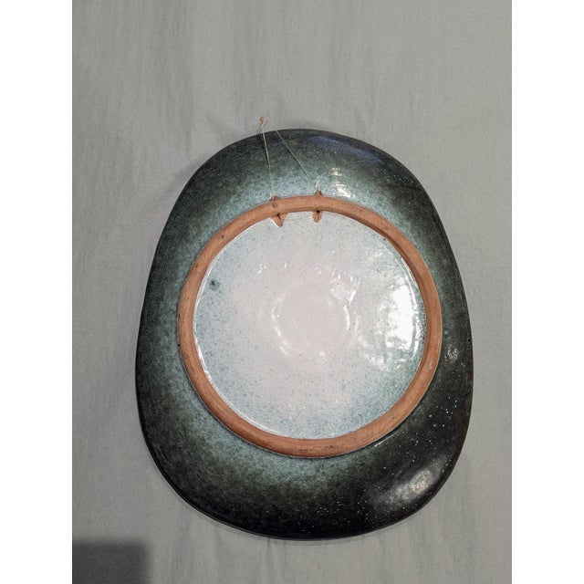 1960s 1960s Graphic Ceramic King Wall Plaque | Vicktor Janaky For Sale - Image 5 of 6