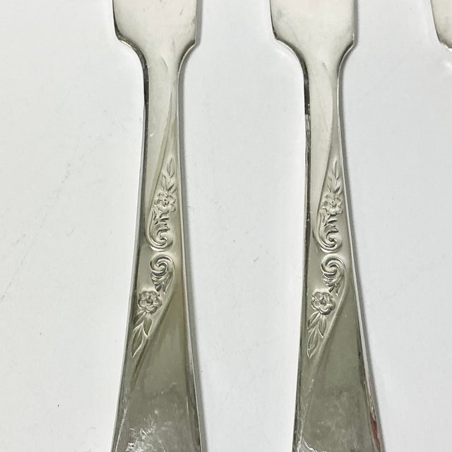 1970s 1970s Vintage Traditional Boho Chic Revelation Silverplate Butter Knife - Set of 4 For Sale - Image 5 of 9