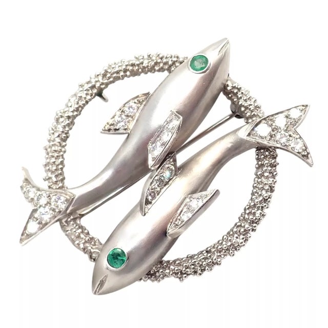 Late 20th Century Cartier White Gold Platinum Diamond Emerald Zodiac Pisces Fish Brooch Pin/Pendant For Sale - Image 10 of 12