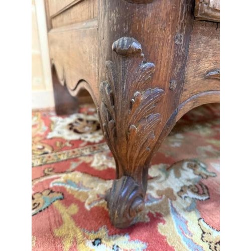 Wood Louis XV Style Chest of Drawers from Nîmes in Oak For Sale - Image 7 of 11