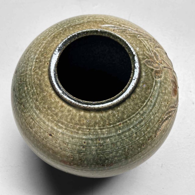 1970s Mid-Century Shigaraki Ikebana Flower Vase, 1970s For Sale - Image 5 of 14