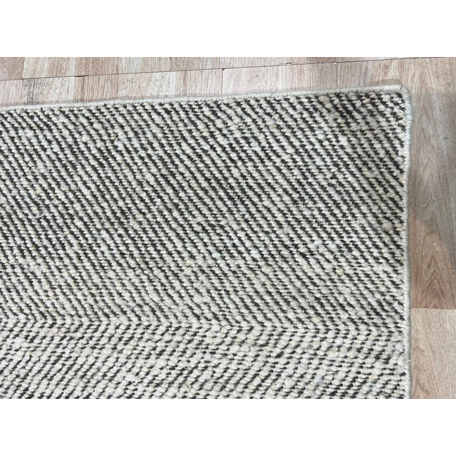 2010s 6x9 Louie Harlow Gray Solid Open Field Modern Handmade Wool Carpet Rug For Sale - Image 5 of 10