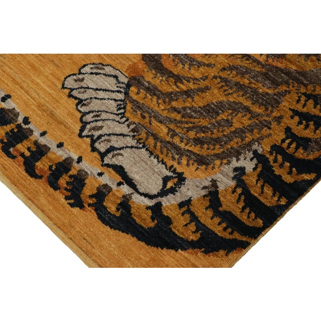 Rug & Kilim’s Contemporary Pictorial Rug, Tiger Design in Gold and Black For Sale In New York - Image 6 of 8