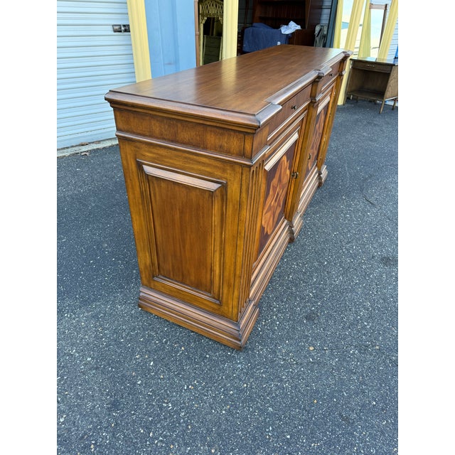 Ethan Allen 1980s Ethan Allen Lombard Marquetry Console Bar Sideboard Credenza For Sale - Image 4 of 11