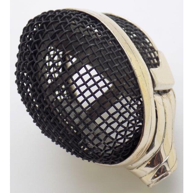 Italian Vintage Italian Handmade Genuine Silver Fencing Mask Figurine by Sacchetti of Arezzo, 1980s Solid 800 Silver Sports Sculpture and Rare Gift For Sale - Image 3 of 11