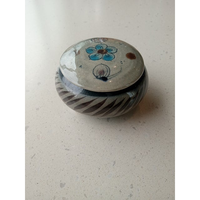 EXQUISITE Tonala Mexican Folk Art 3" Round Trinket Box The EXQUISITE Tonala Mexican Folk Art 3" Round Trinket Box is a...