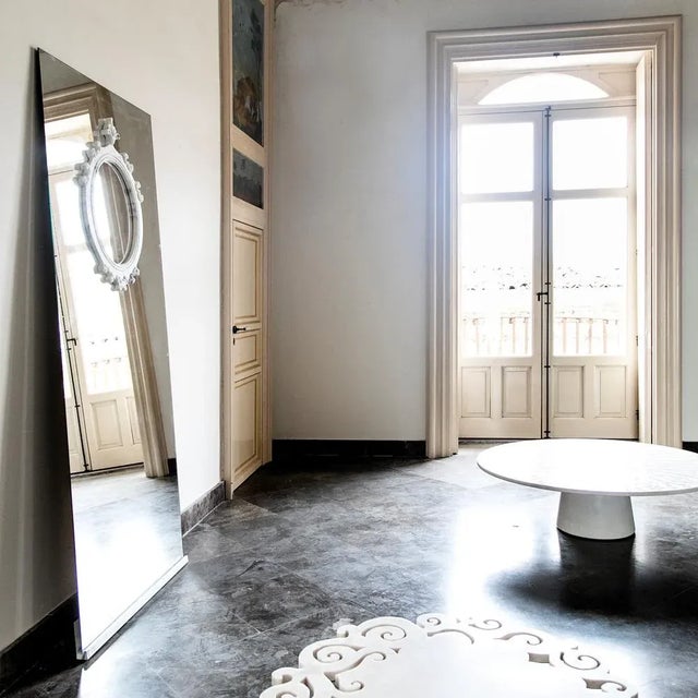 Neo Baroque Frame is a mirror that honors the late Sicilian decorations, which frames the face and its reflection, no...