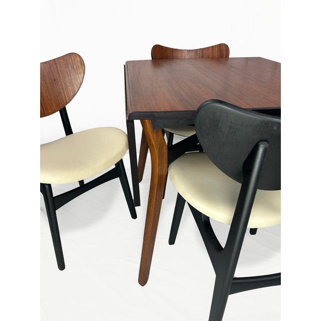 Mid-Century Modern Mid-Century Modern Tola and Black Dining Table with Butterfly Chairs, 1960s, Set of 5 For Sale - Image 3 of 11