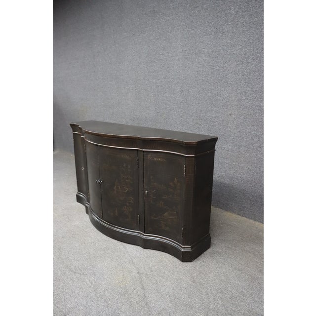 Ethan Allen Ethan Allen Chinoiserie Serpentine Console Cabinet / Sideboard For Sale - Image 4 of 16