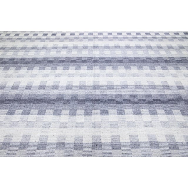 Gray 2010s Gray Modern Kilim Flatweave Wool Rug With Geometric Design For Sale - Image 8 of 9