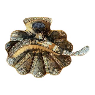 19th Century French Shell Shaped Chinoiserie Motif Paper Mache Crumb Dish and Brush With Mother of Pearl Detail For Sale