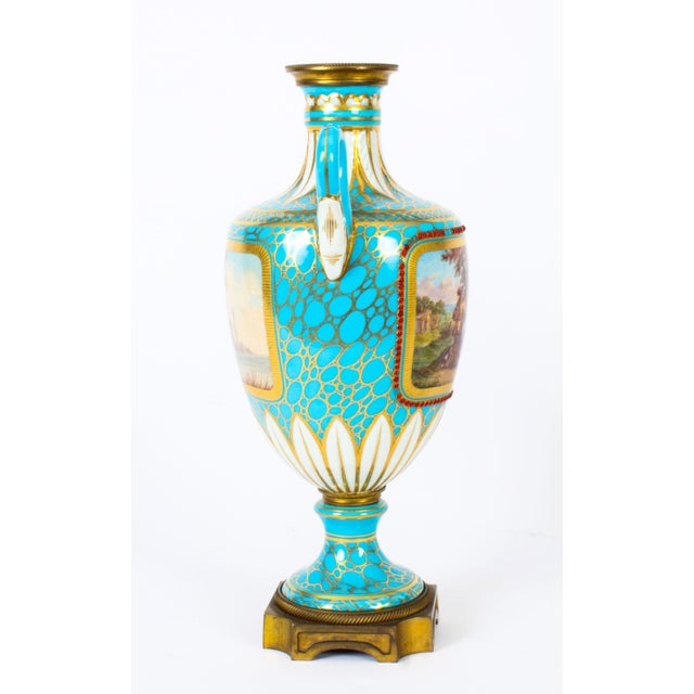 19th Century French Porcelain Urns, Set of 2 For Sale - Image 6 of 18