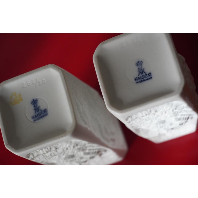 Ceramic Vintage German Vases in Biscuit Porcelain from AK Kaiser, 1960s, Set of 2 For Sale - Image 7 of 9