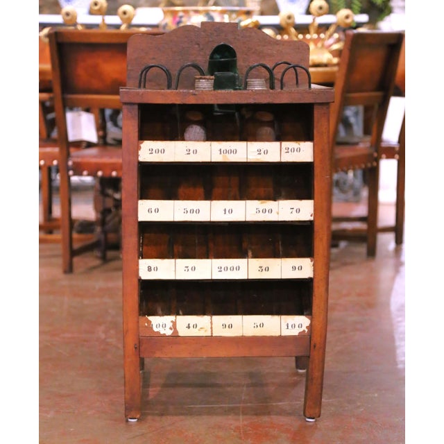 Early 20th Century French ‘La Grenouille’ Coin Toss Game With 11 Iron Pucks For Sale - Image 4 of 14