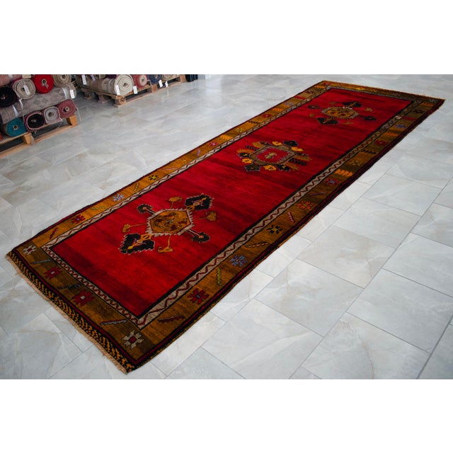 1950s Masterpiece Hand Knotted Turkish Rug for Living Room, Large Runner Rug, Gallerie Rug, Kitchen Decor- 4′7″ X 13′5″ For Sale - Image 6 of 17