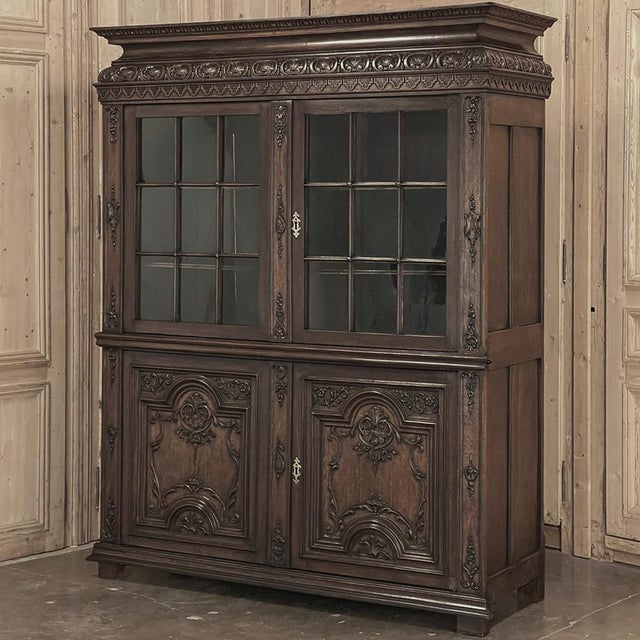 Early 18th Century 18th Century French Régence Carved Oak Bookcase ~ Bibliothèque For Sale - Image 5 of 18