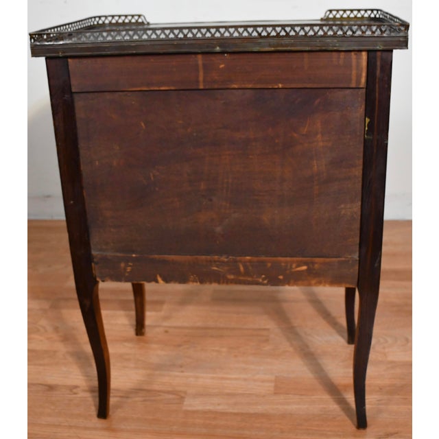Brown 1900 French Louis XV Walnut Satinwood Marble Top Nightstand Bedside Table For Sale - Image 8 of 14
