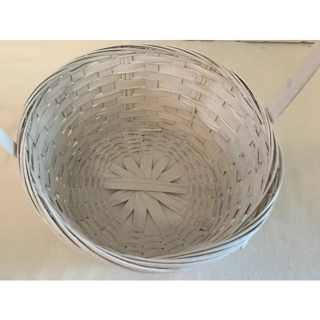 Mid 20th Century Vintage White Wicker Handled Basket For Sale - Image 5 of 7