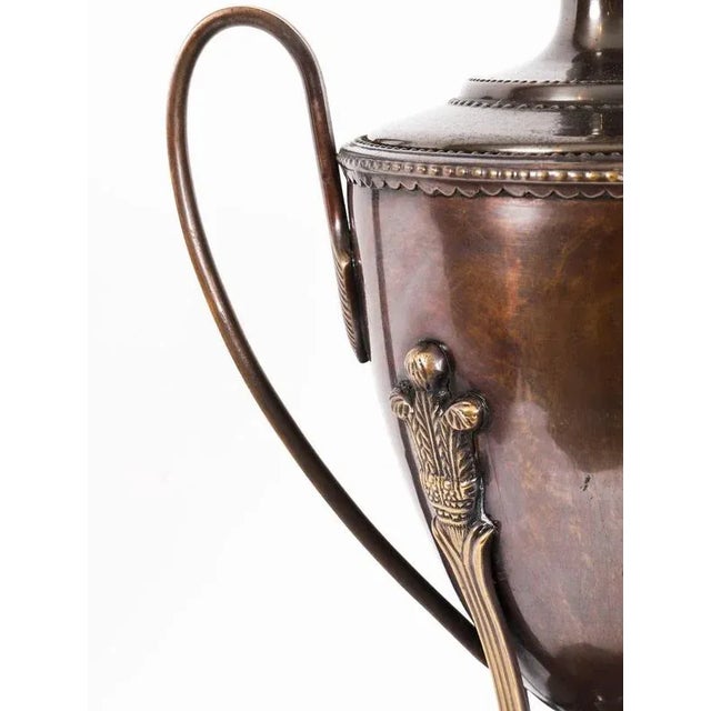 Vintage Twin-Handled Urn Lamps in Bronze, 20th Century, Set of 2 For Sale - Image 10 of 18