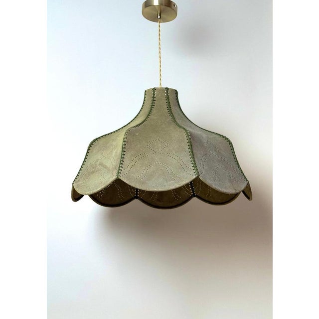 Italian Hand-Sewn Celadon Green Suede Pendant Lamp with Sculptural Flower, 1970s For Sale - Image 10 of 16