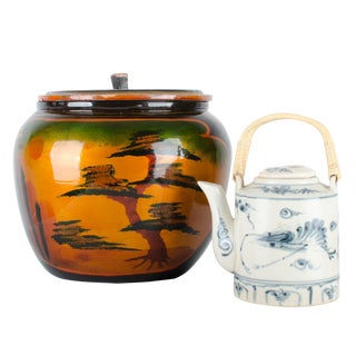 Japanese Lacquer Padded Teapot Caddy For Sale