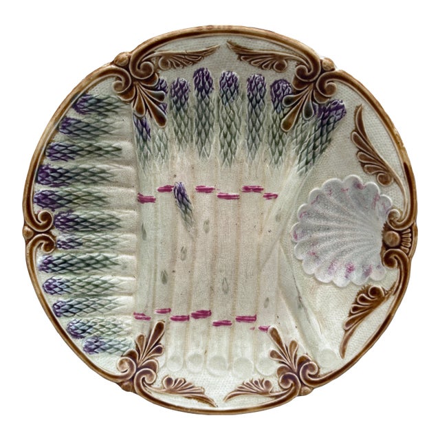 19th Century Onnaing French Majolica Asparagus Plate For Sale