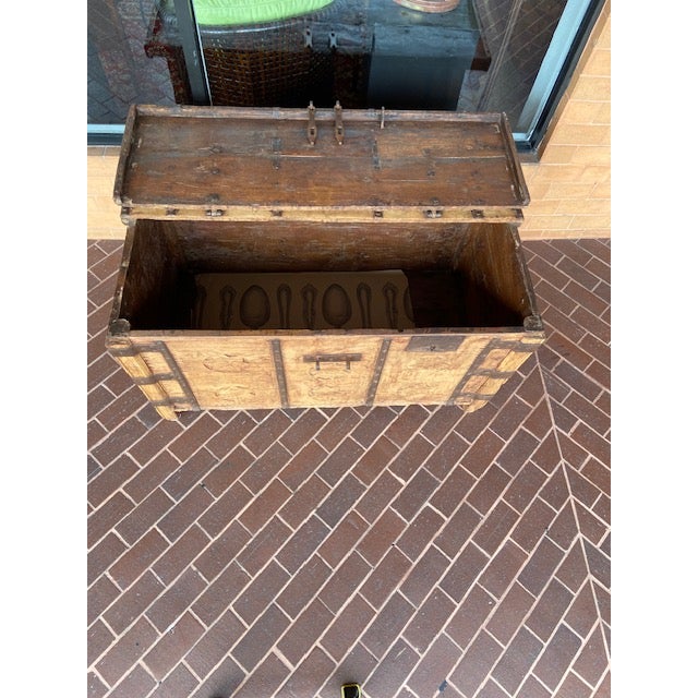 Late 18th Century 19th Century Anglo-Indian Trunk, 1880 For Sale - Image 5 of 7