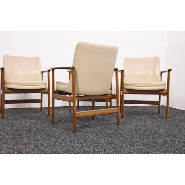 Vintage Dining Armchairs in Walnut and Vinyl Leather from Ib Kofod-Larsen, 1963, Set of 4 For Sale - Image 9 of 18