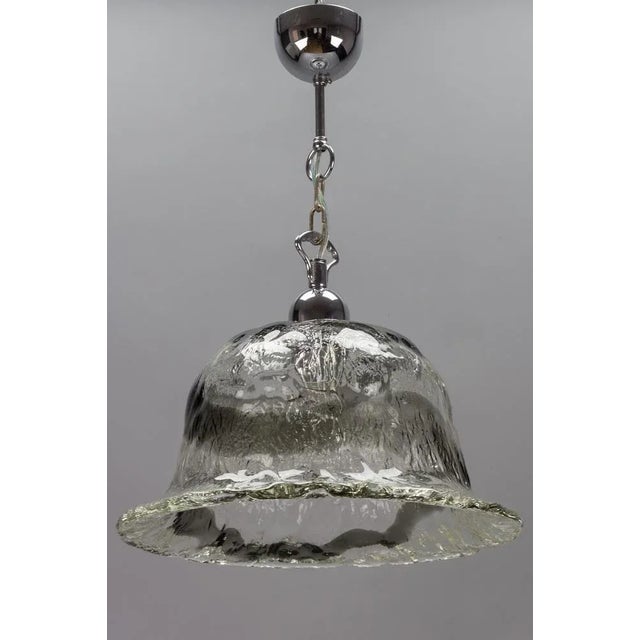 Italian Bell-Shaped Iced Murano Glass and Chrome Pendant Lamp For Sale - Image 17 of 17