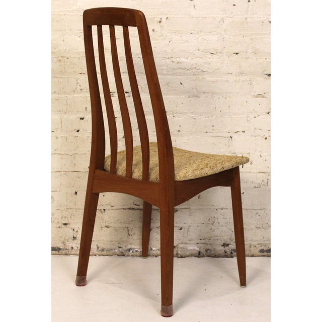 Mid 20th Century Set of Four Teak and Tweed Dining Chairs by Sun Furniture For Sale In New York - Image 6 of 17
