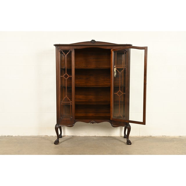 1920s Berkey & Gay Style Antique Chippendale Carved Mahogany Bookcase Cabinet, Circa 1920s For Sale - Image 5 of 13