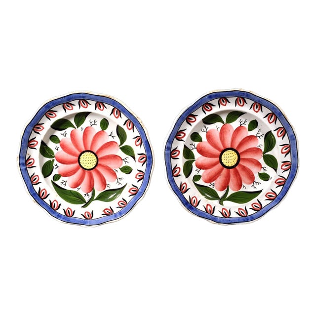 English Pottery Pearlware Botanical Plates Depicting Stylized Daisies For Sale