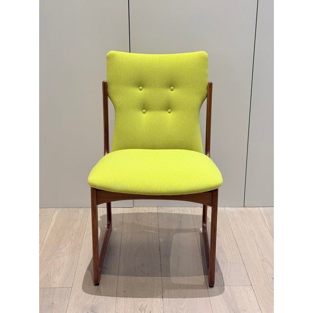 Mid-Century Modern Danish Teak Dining Chairs Attributed to Vamdrup Stolefabrik, 1960s, Maharam Meld Chartreuse — Set of 4 For Sale - Image 4 of 8