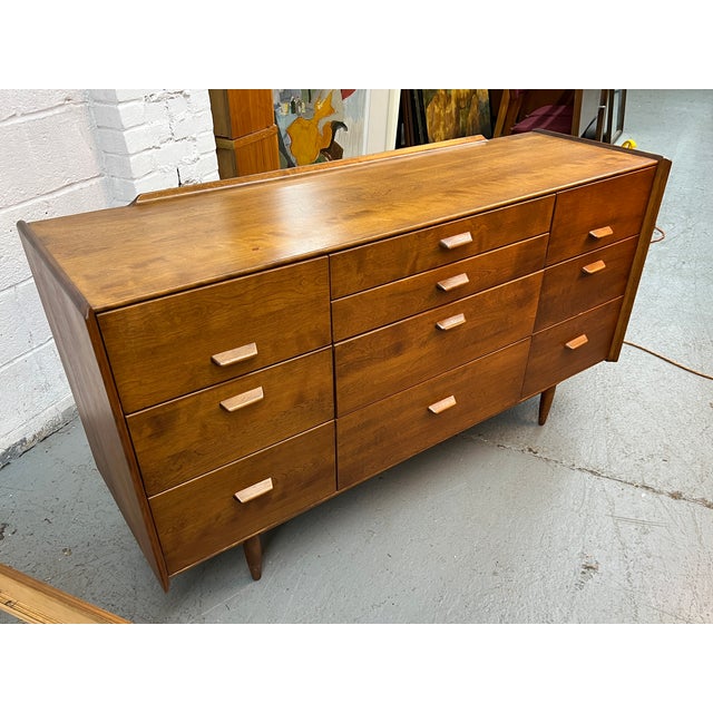 Mid-Century Modern Mid- Century Russel Wright for Conant Ball Lowboy Dresser For Sale - Image 3 of 10