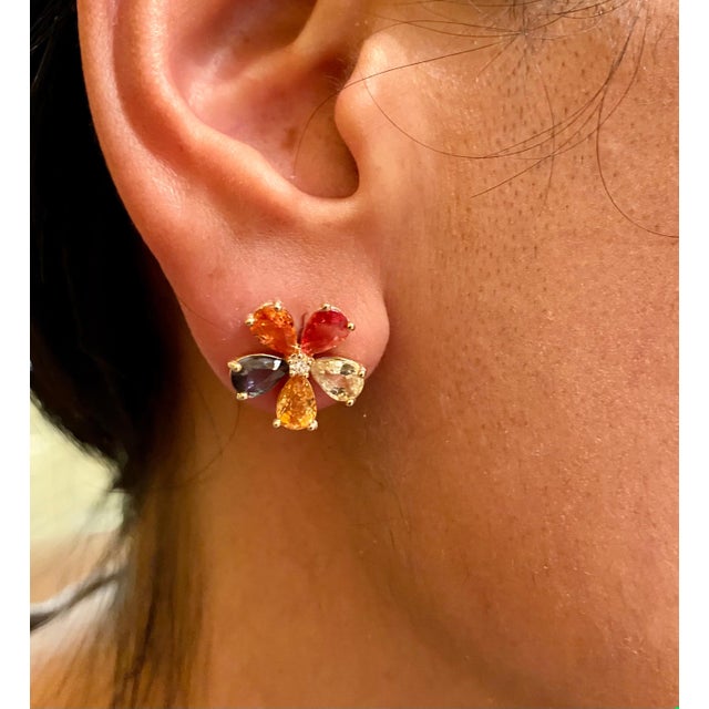 Gold Roshe Jewels Sapphire Studs, 4.88 Carats Natural Sapphire Earrings 14k Gold, A Pair For Sale - Image 8 of 8