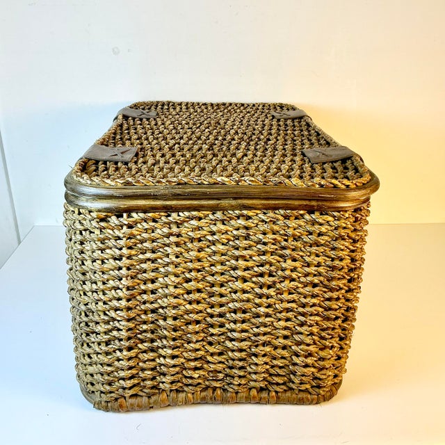 Burnt Umber 1980s Vintage Boho Chic Arts & Crafts Coastal Large Woven Jute Wicker & Bentwood Storage Lidded Basket For Sale - Image 8 of 18