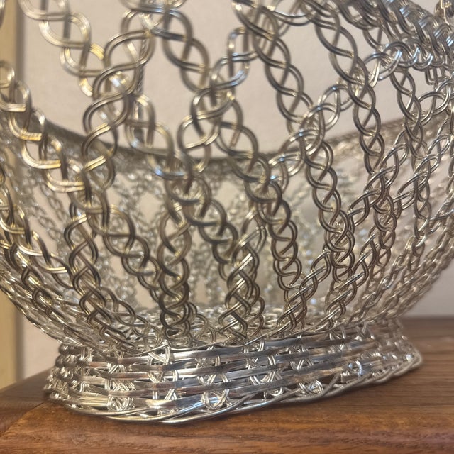 1960s Mid-Century Modernist Woven Wirework Centerpiece Basket With Swing Handle For Sale - Image 5 of 7