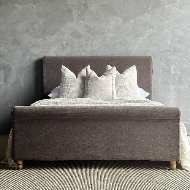 King Size Lauren Bed Introducing the Lauren Slip Covered Bed crafted with beautiful 100% linen in a coco brown shade with...