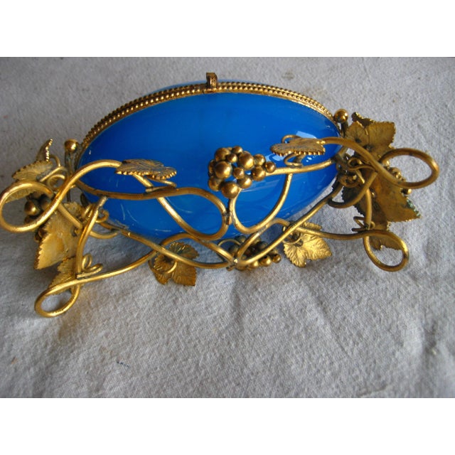 French Large Bleu Opaline Egg Box With Perfume Bottles View of Paris 19 Century For Sale - Image 6 of 12