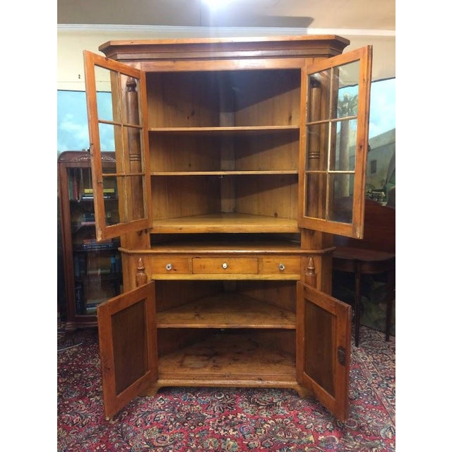Early 19th Century Antique Pine Corner Cabinet, Rustic Corner Cabinet For Sale - Image 5 of 14