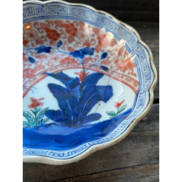 Antique Japanese Arita Imari Scalloped Porcelain Bowl – Hand Painted Blue & Iron Red For Sale In San Francisco - Image 6 of 13