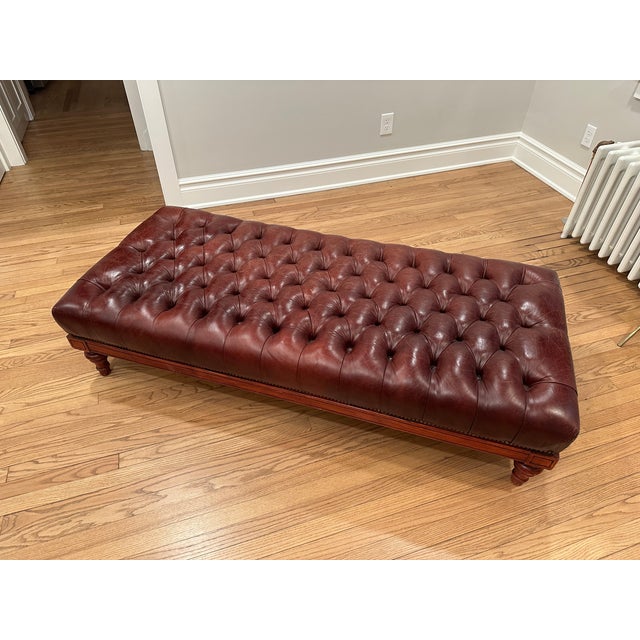 Oversized English Tufted Leather Ottoman on Turned Feet For Sale In New York - Image 6 of 7