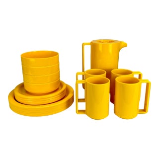 Vintage 1970’s Vivid Yellow Plastic Dishes, Pitcher, Mugs by Ingrid Inc, Chicago—Serving for 4 For Sale