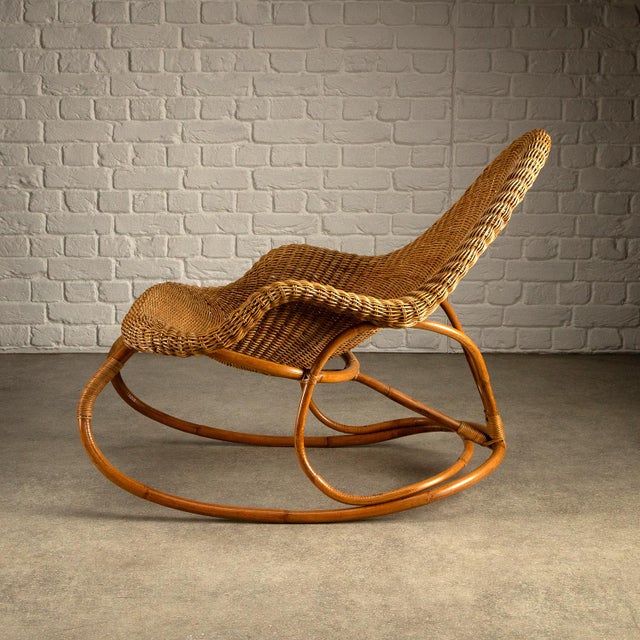 Art Nouveau Rocking Chair in Wicker by Victor Horta, 1905 For Sale - Image 6 of 18